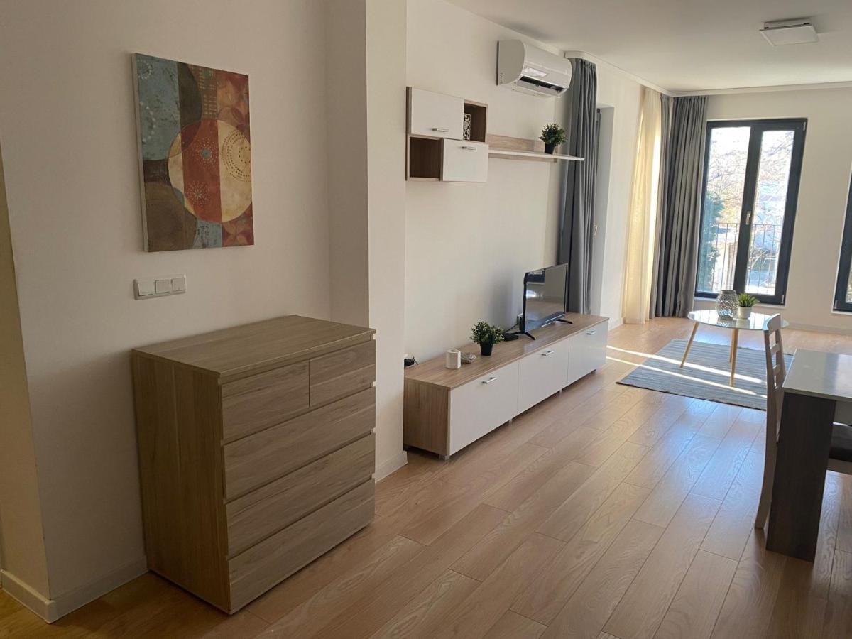 Brand New Apartment With Outdoor Swimming Pool Varna Bagian luar foto